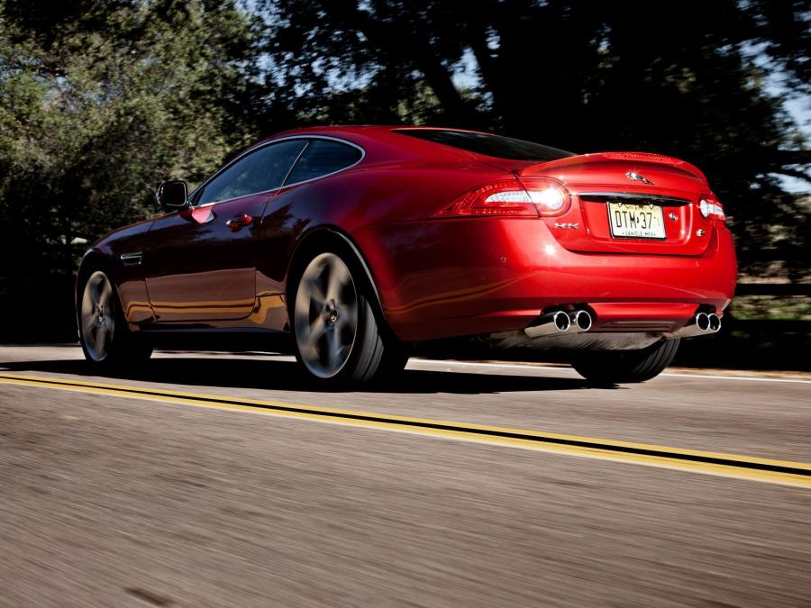  Jaguar XKR Coupe 2011 года  (US) (фото 5 из 12)